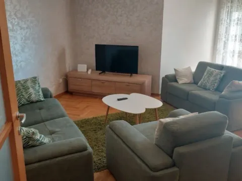 Sale, one bedroom apartment, 61m², Centar, Bar
