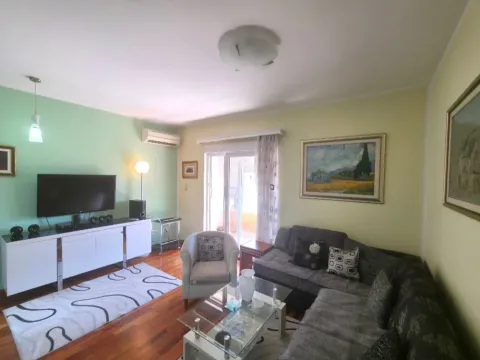 Rent, two bedroom apartment, 73m², City Kvart, Podgorica - image 5