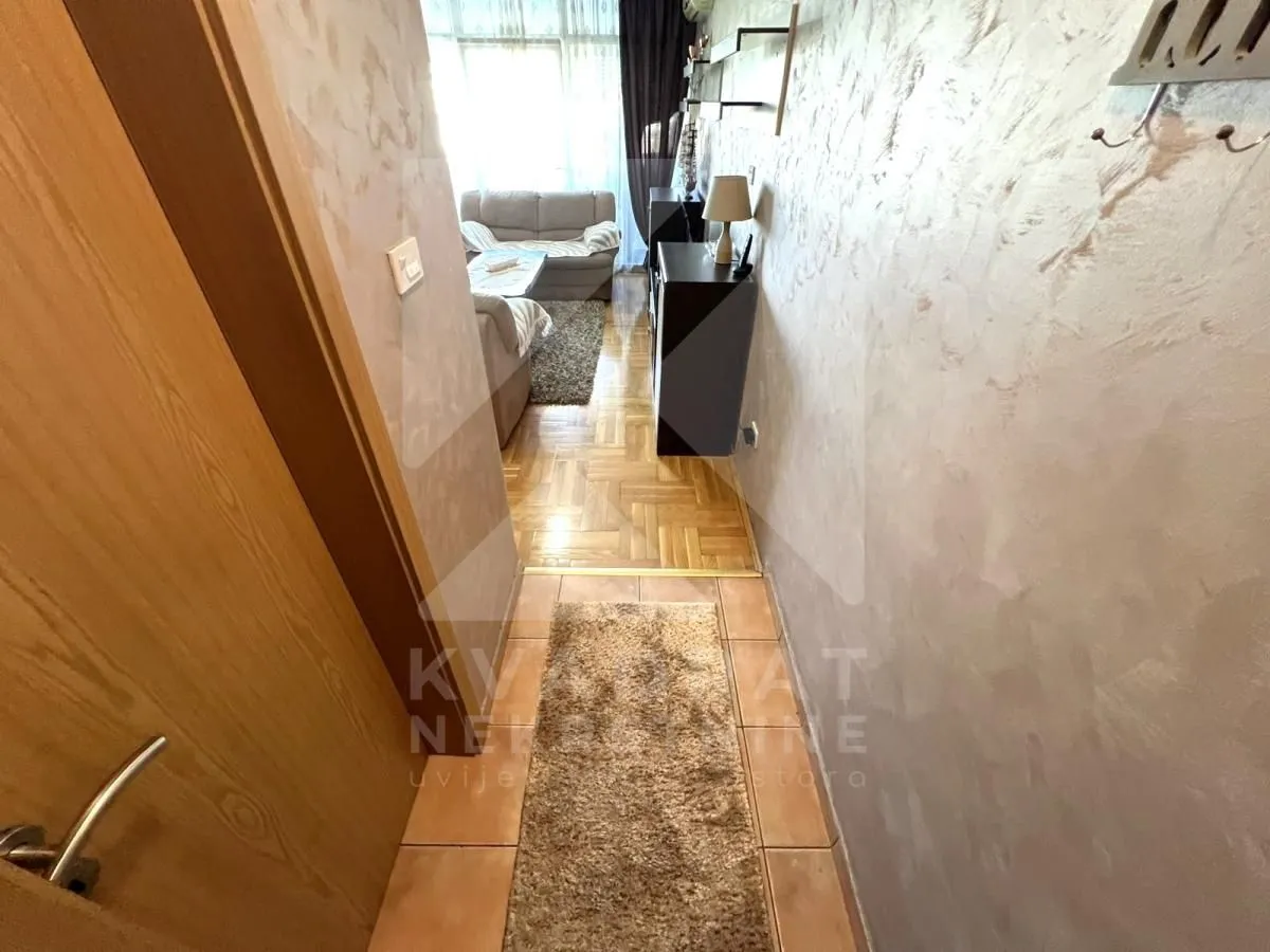 Rent, one bedroom apartment, 43m², 1 maj, Podgorica