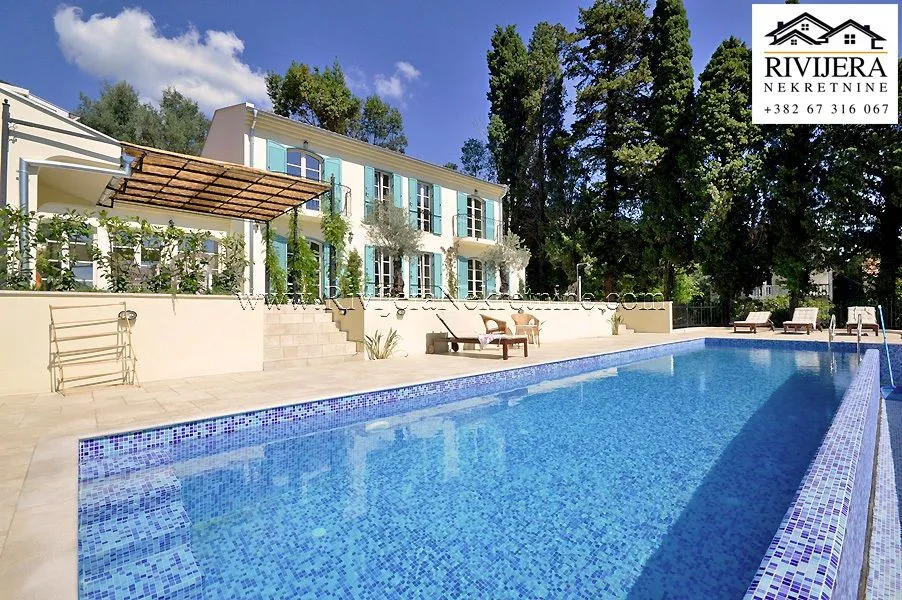 Prodaja, kuća, 184m², Baošići, Herceg Novi