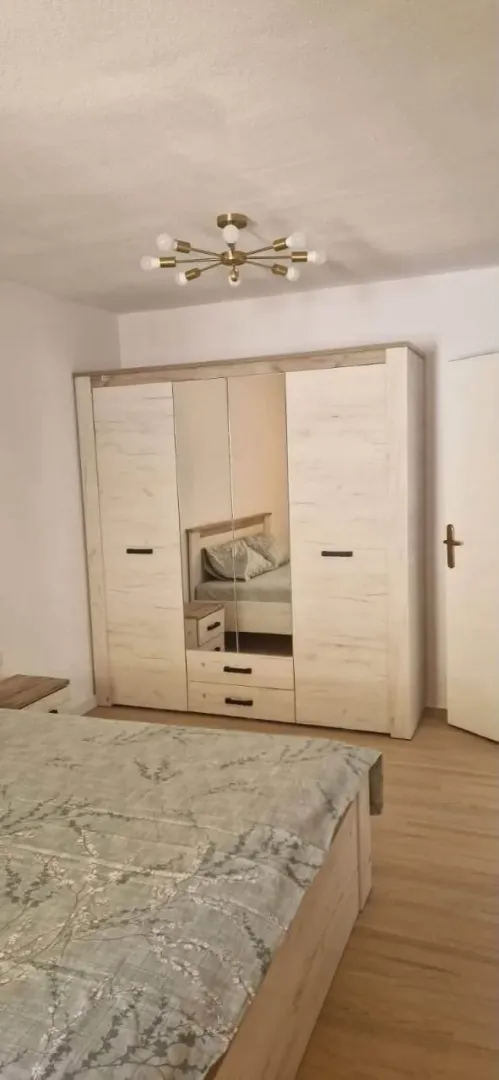 Izdavanje, dvosoban stan, 100m², Dobrota, Kotor