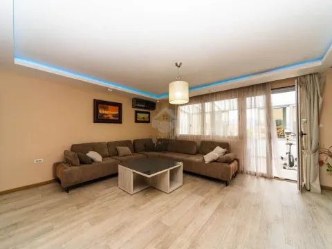 Izdavanje, trosoban stan, 145m², Zabjelo, Podgorica - image 2