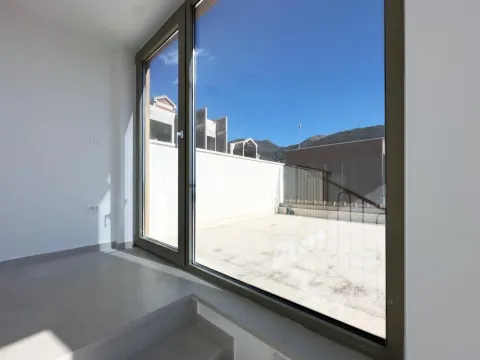 Prodaja, kuća, 286m², Donja Lastva, Tivat - image 25