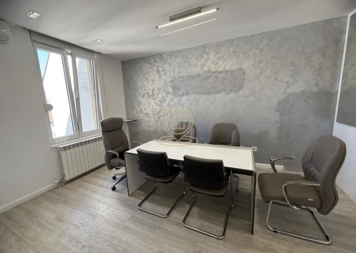Prodaja, stan, 116m², Đeram Pijaca, Beograd