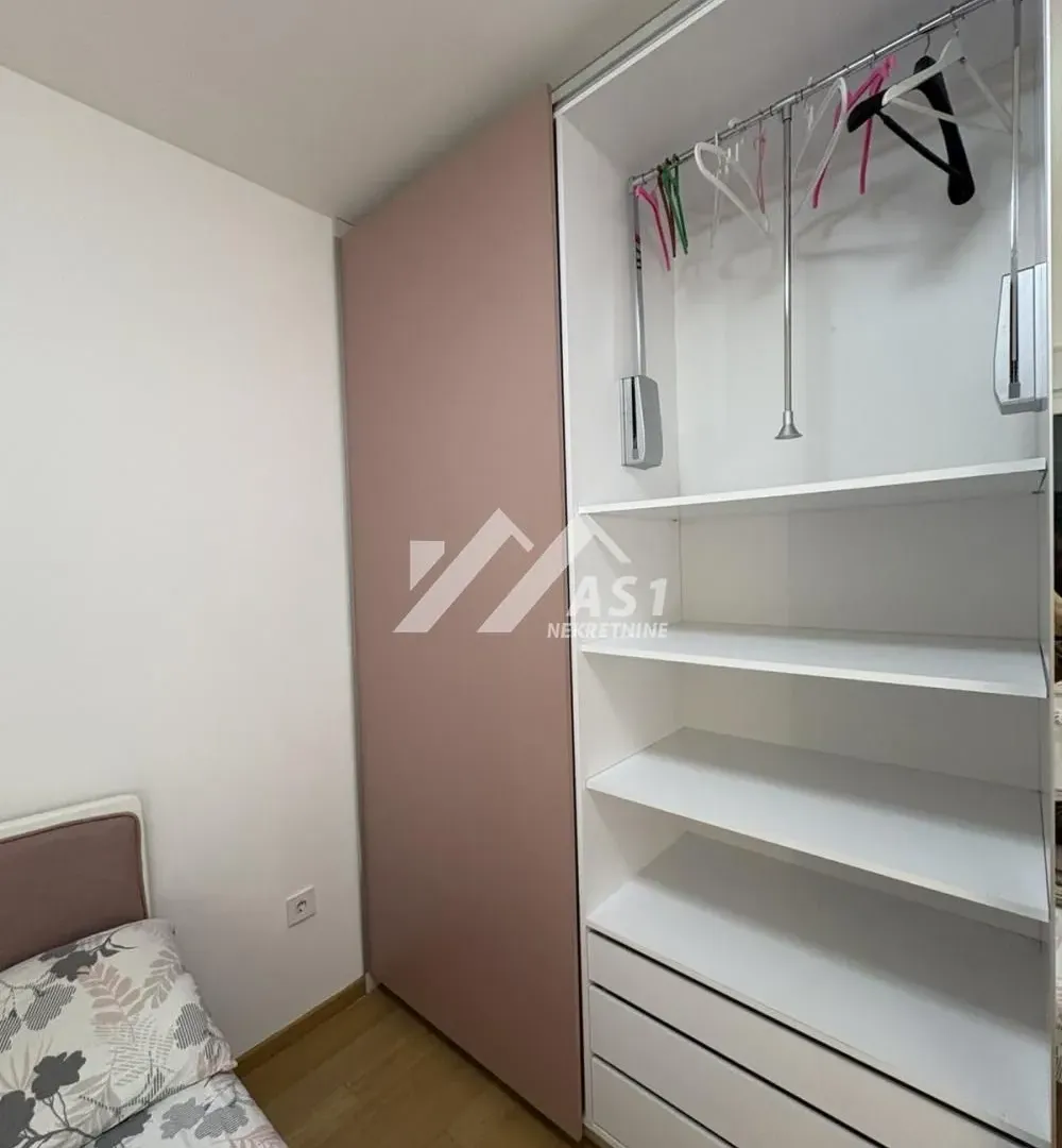 Izdavanje, jednosoban stan, 47m², Socijalno, Novi Sad Sve Podlokacije