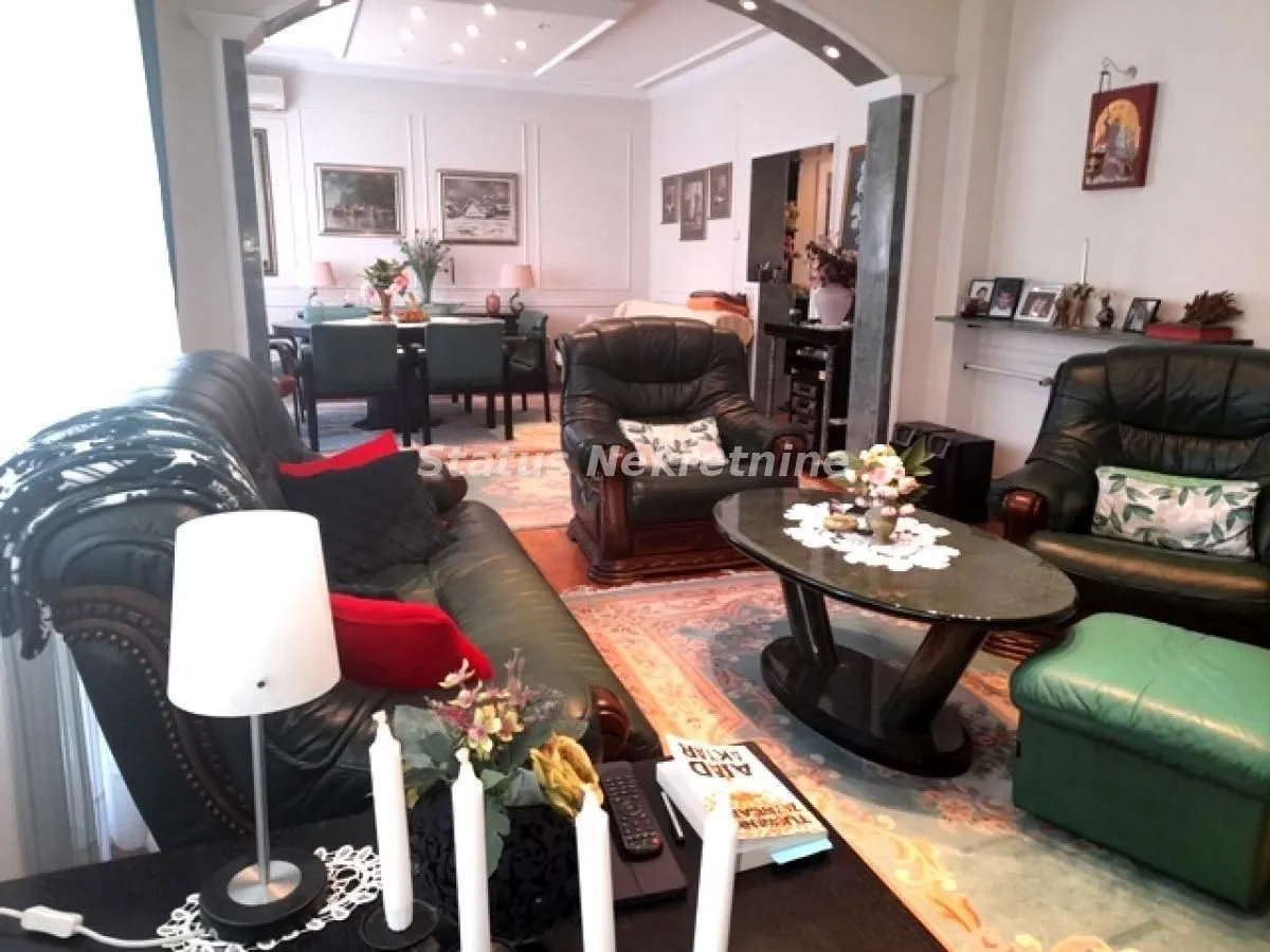 Prodaja, kuća, 274m², Temerin, Novi Sad