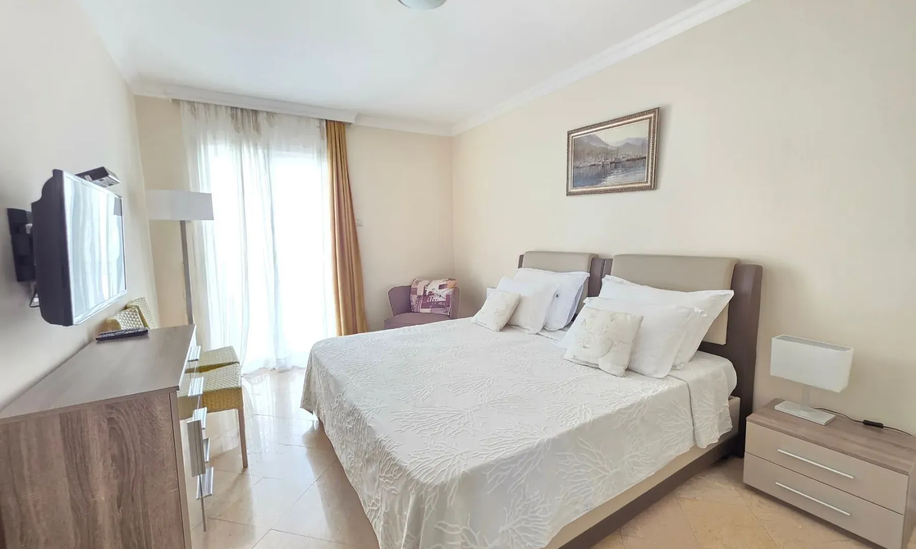 Prodaja, ugostiteljski objekat, 1200m², Sveti Stefan, Budva