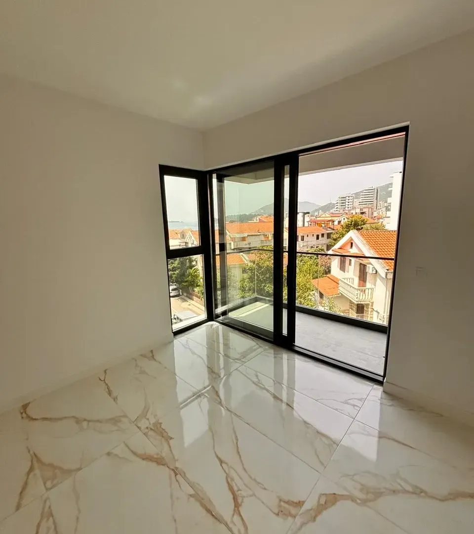 Sale, one bedroom apartment, 50m², Rafailovići, Budva