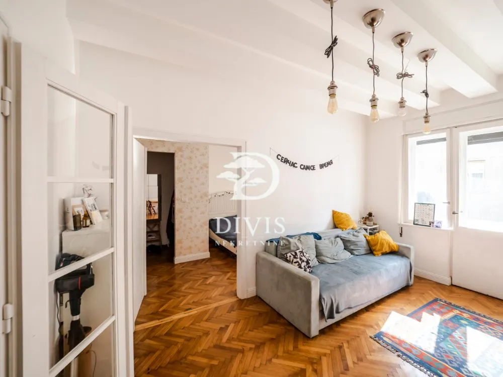 Prodaja, trosoban stan, 72m², Obilićev Venac, Beograd