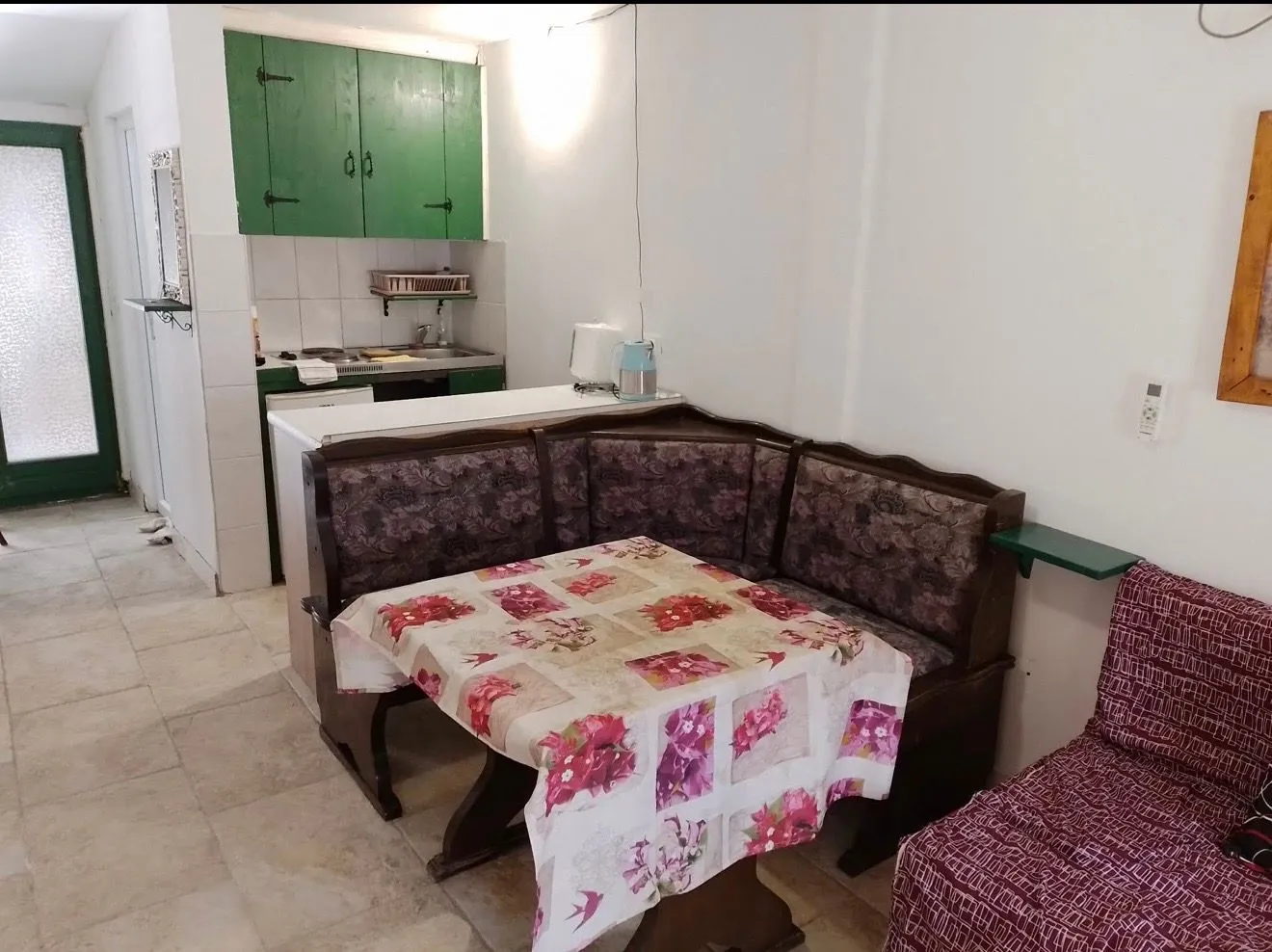 Izdavanje, jednosoban stan, 45m², Lepetani, Tivat