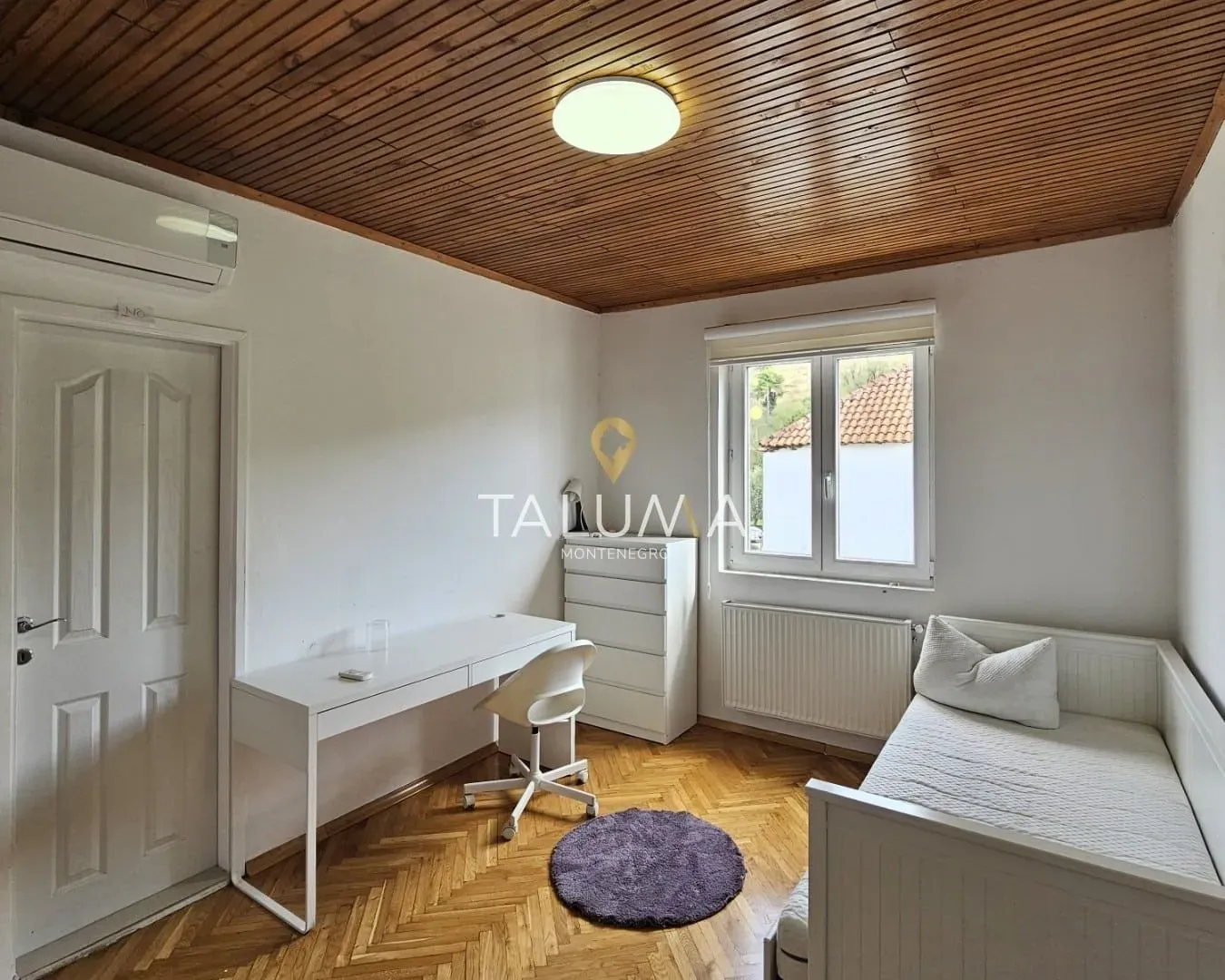 Rent, house, 250m², Zagorič, Podgorica