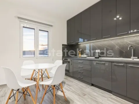 Sale, three bedroom apartment, 55m², Mažina, Tivat - image 4