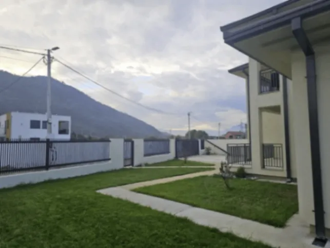 Prodaja, kuća, 212m², Tološi, Podgorica