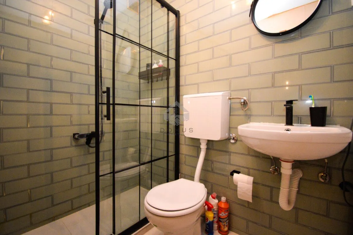 Rent, house, 200m², Gorica C, Podgorica