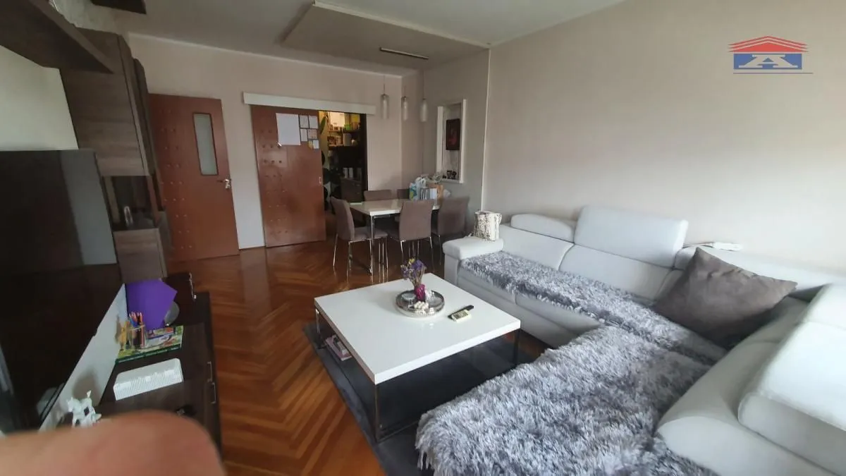 Izdavanje, četvorosoban stan, 101m², Novo naselje, Novi Sad