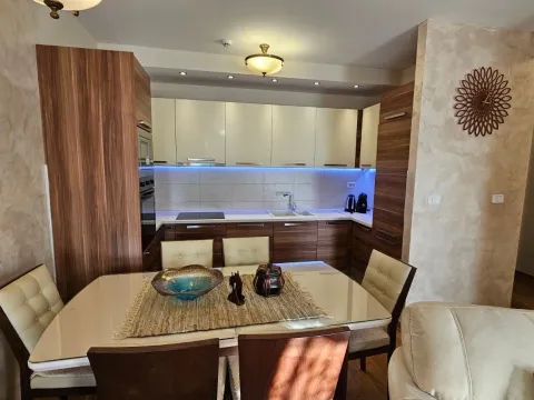 Izdavanje, dvosoban stan, 64m², City Kvart, Podgorica - image 3