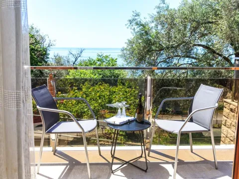 Rent, house, 270m², Rijeka Reževići, Budva - image 17