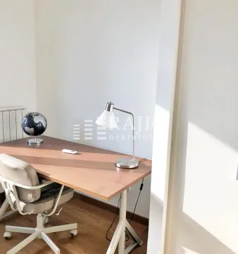 Rent, four bedroom apartment, 125m², Savski Venac, Beograd - image 2