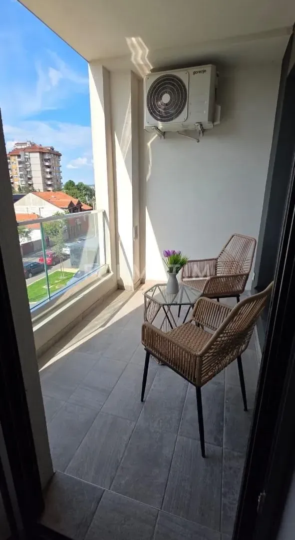 Rent, two bedroom apartment, 52m², Voždovac Sve Podlokacije, Beograd