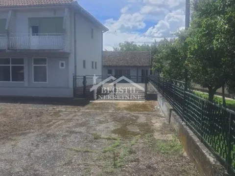 Prodaja, kuća, 204m², Vladimirci, Srbija - image 14