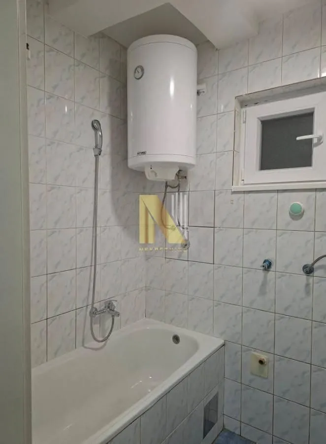Izdavanje, dvosoban stan, 54m², Podbara, Novi Sad Sve Podlokacije