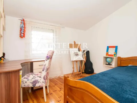 Izdavanje, kuća, 300m², Donji Kokoti, Podgorica - image 12