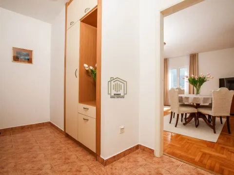 Rent, two bedroom apartment, 70m², Dobrota, Kotor - image 2