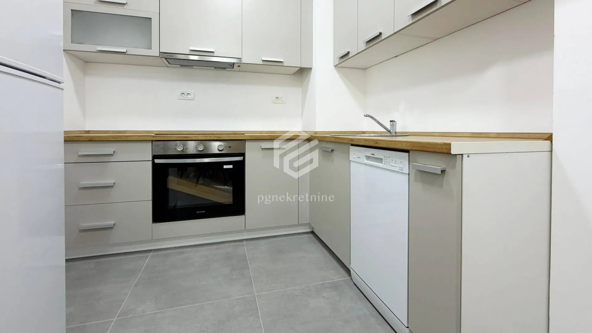 Rent, one bedroom apartment, 58m², Momišići, Podgorica