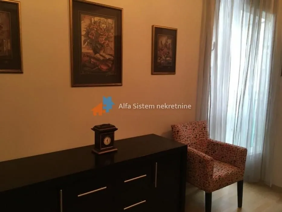 Rent, three bedroom apartment, 90m², Stari Grad, Beograd