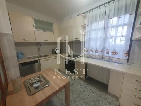 Izdavanje, kuća, 300m², Dedinje Sve Podlokacije, Beograd - image 12