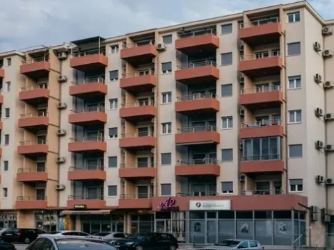 Rent, one bedroom apartment, 40m², Centar, Budva - image 11