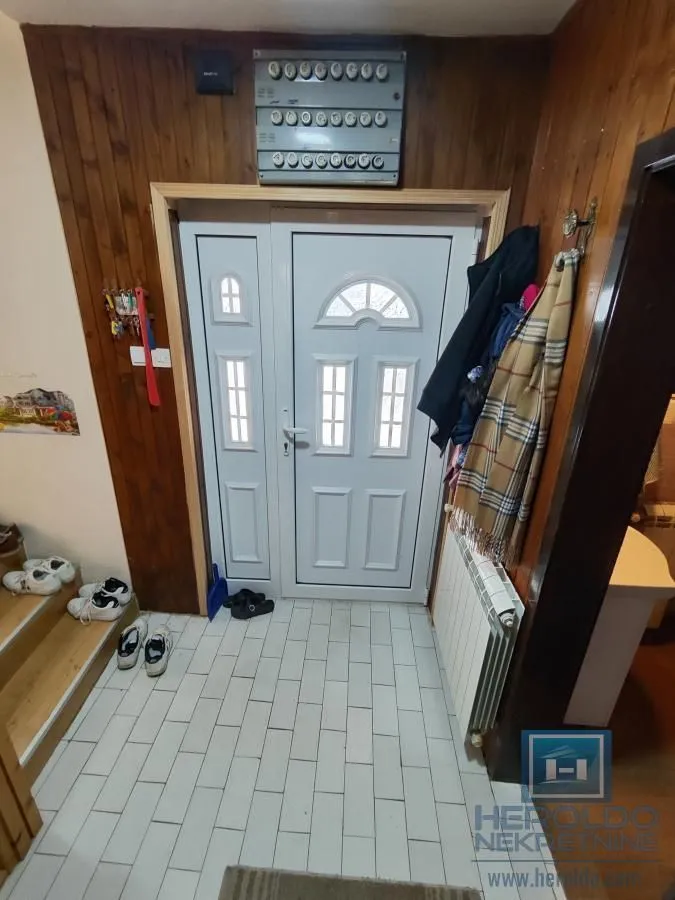 Prodaja, kuća, 250m², Budžino brdo, Jagodina