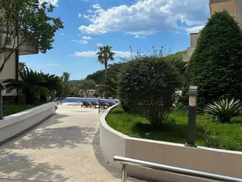 Sale, one bedroom apartment, 60m², Pržno, Budva - image 9