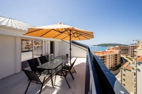 Rent, three bedroom apartment, 115m², Bečići, Budva - image 10