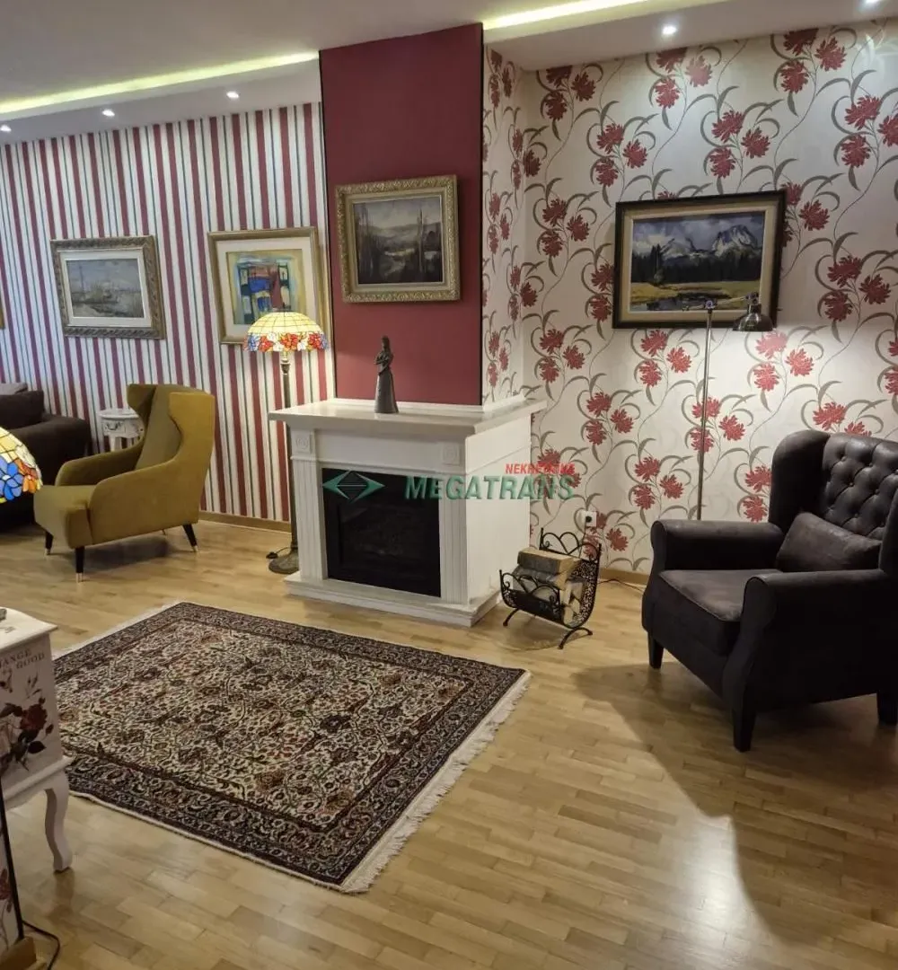 Izdavanje, trosoban stan, 102m², Belvil, Beograd