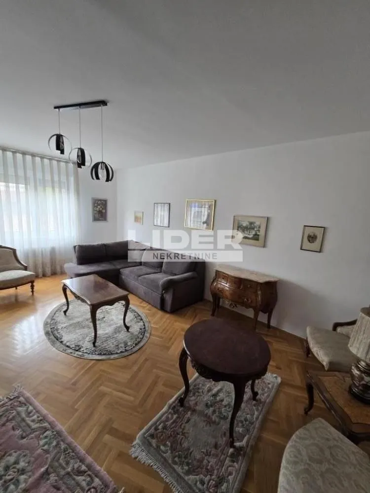 Izdavanje, trosoban stan, 85m², Vračar Hram, Vračar Sve Podlokacije