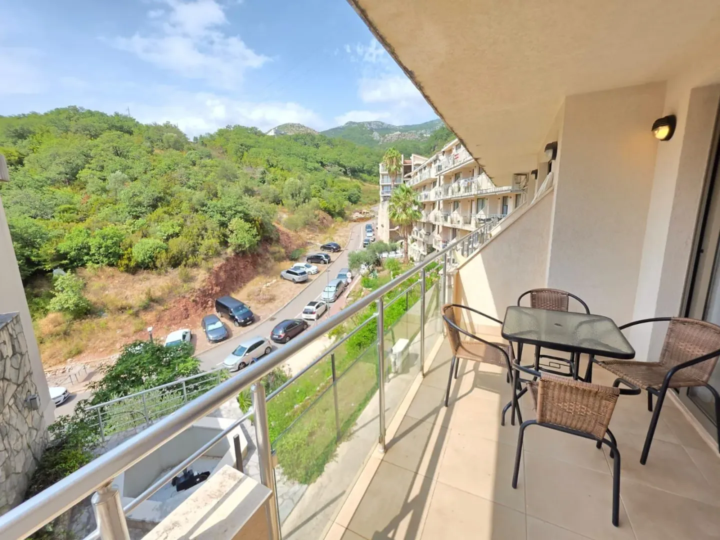 Izdavanje, jednosoban stan, 47m², Pržno, Budva