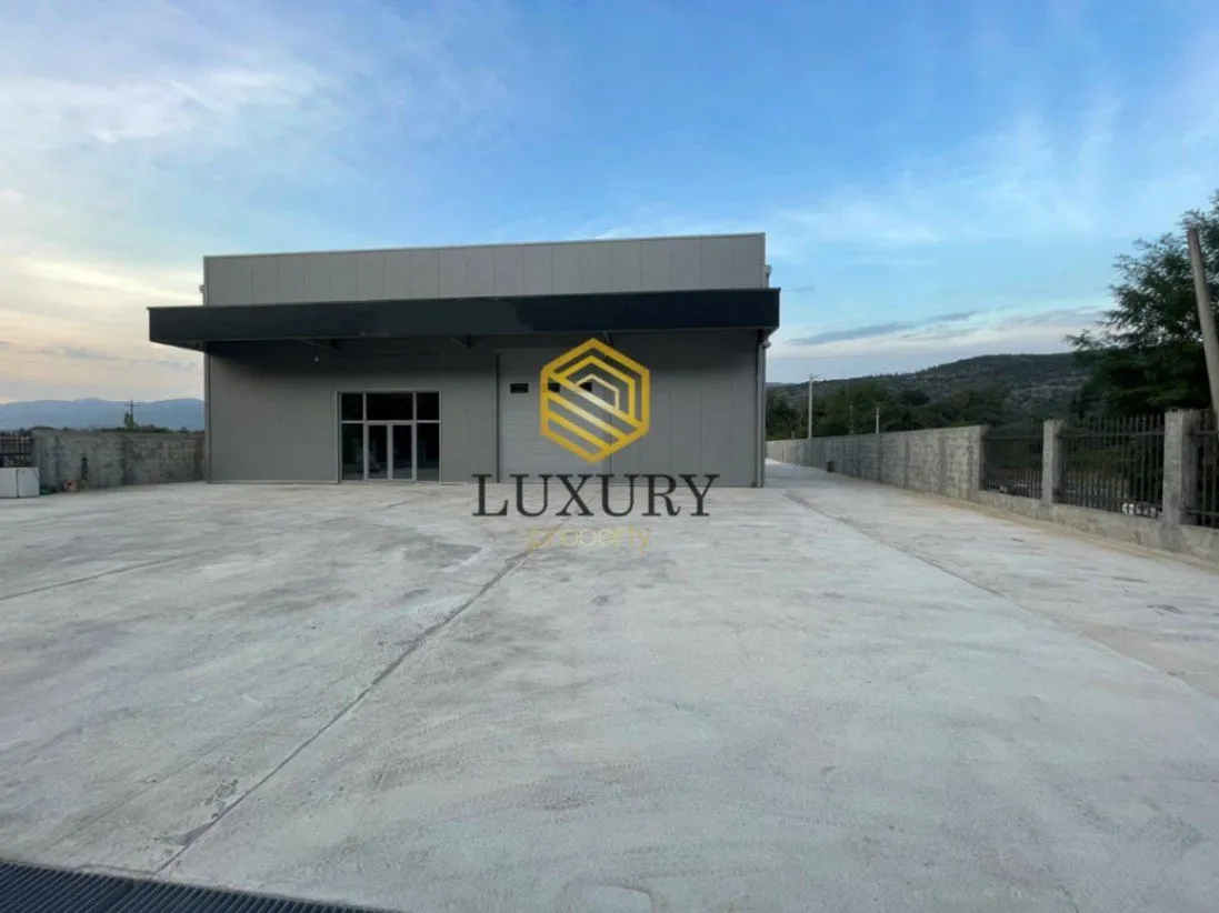 Rent, office space, 500m², Velje Brdo, Podgorica
