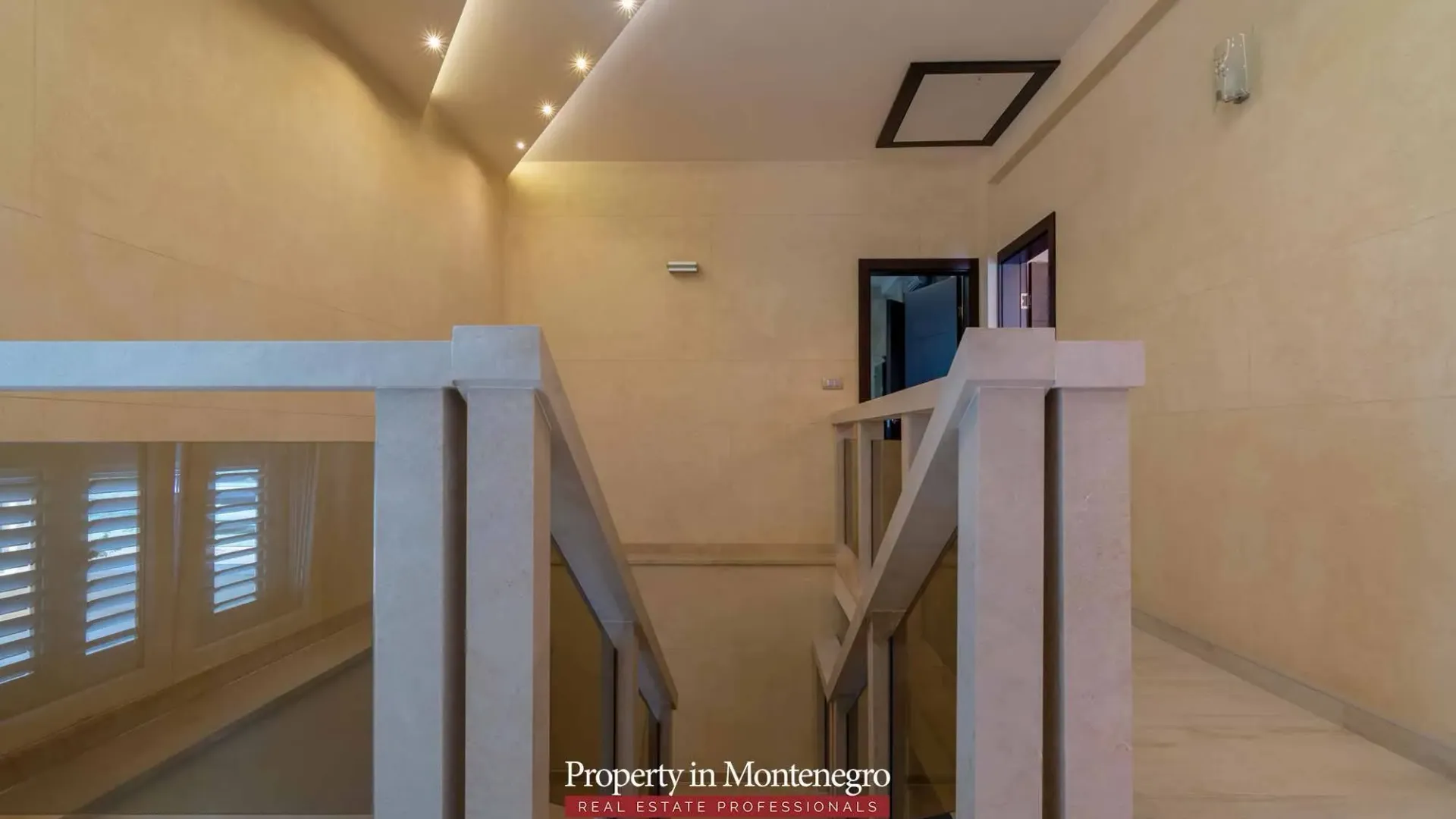 Prodaja, kuća, 267m², Mrčevac, Tivat
