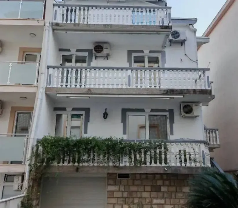 Sale, house, 345m², Bečići, Budva