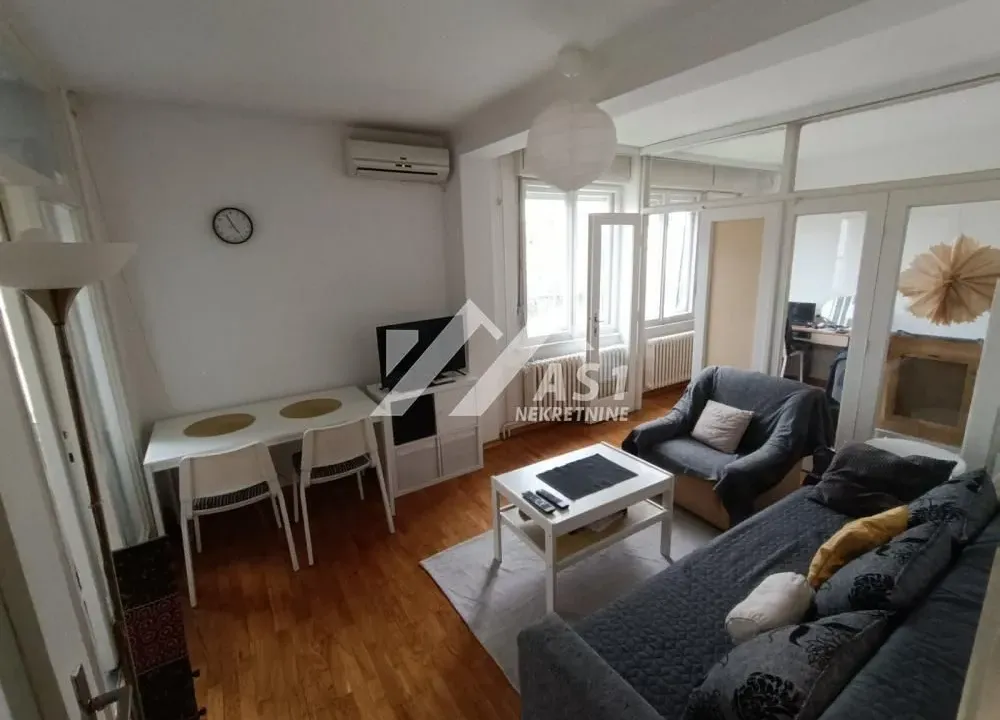 Izdavanje, dvosoban stan, 44m², Liman 1, Novi Sad Sve Podlokacije