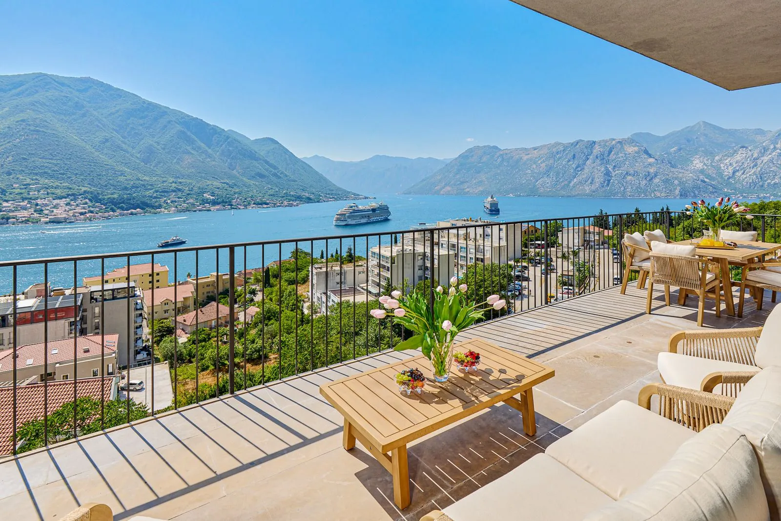 Prodaja, trosoban stan, 158m², Dobrota, Kotor