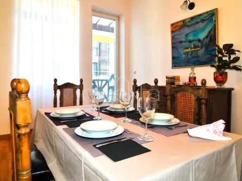 Izdavanje, stan, 80m², Tivat, Crna Gora - image 3