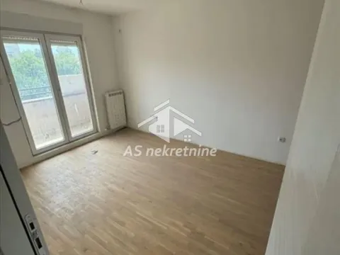 Stan in Zemun Cara Dušana