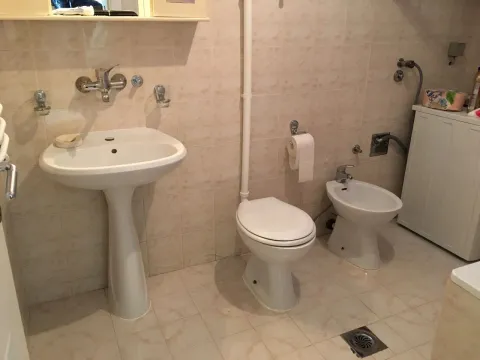 Izdavanje, kuća, 140m², Dahna, Podgorica - image 17