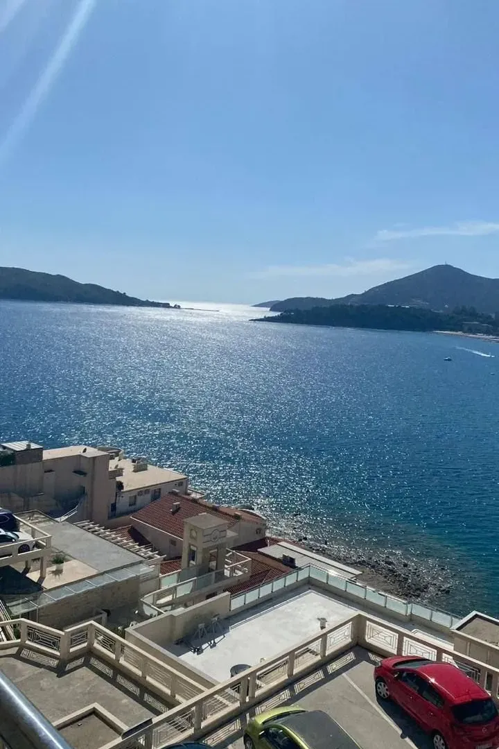 Prodaja, dvosoban stan, 66m², Rafailovići, Budva
