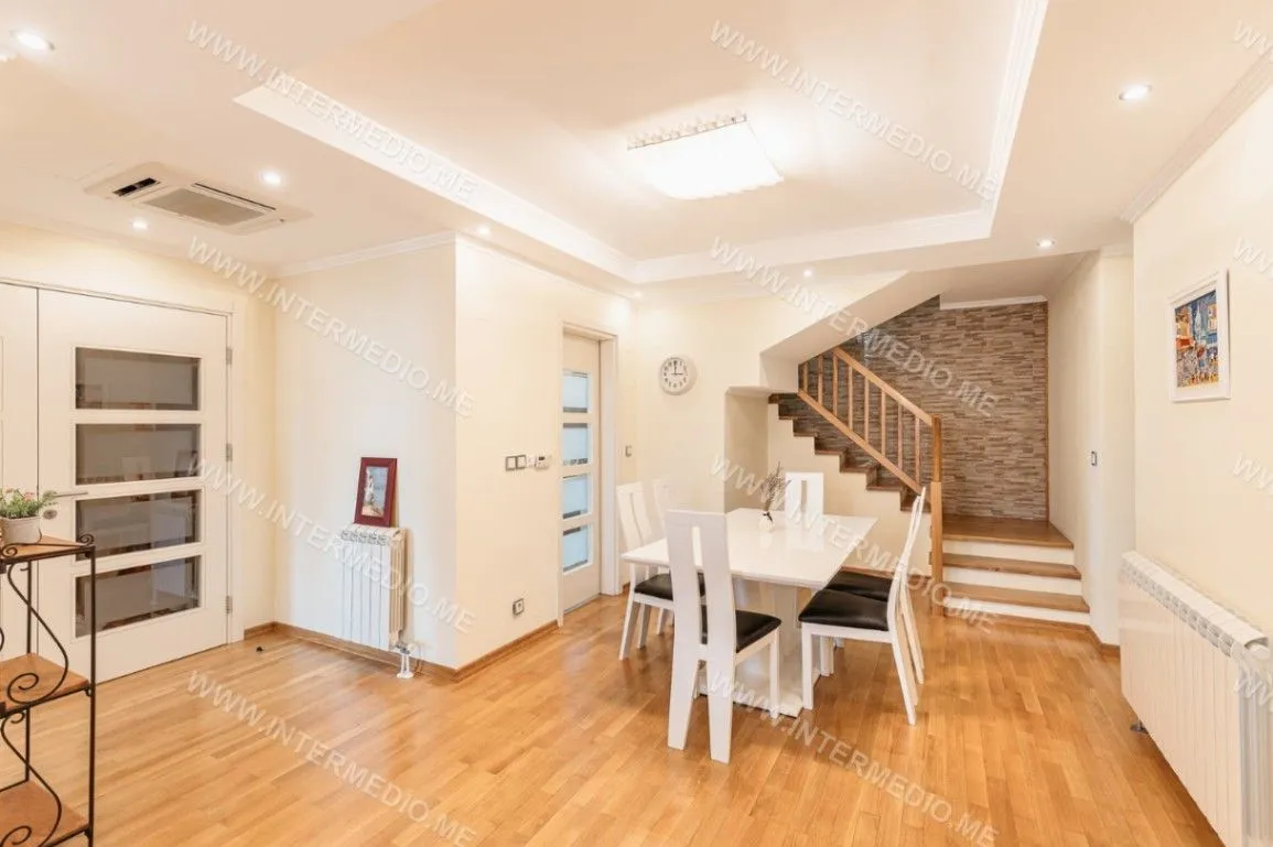 Prodaja, petosoban stan, 334m², Savina, Herceg Novi
