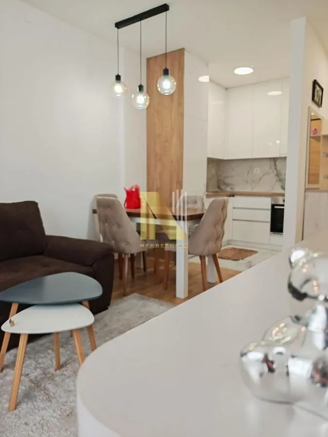Prodaja, jednosoban stan, 36m², Avijatičarsko naselje, Novi Sad Sve Podlokacije