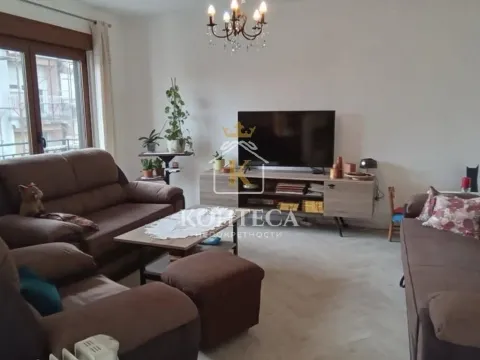 Sale, three bedroom apartment, 95m², Centar, Tivat