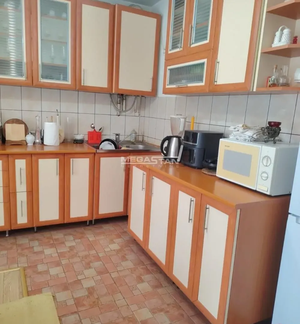 Sale, house, 111m², Granice, Mladenovac